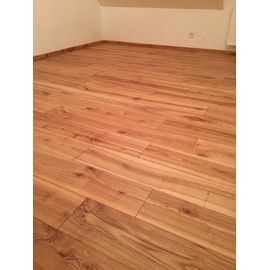 Solid Ash flooring, 20x180 x 600-2900 mm, Sortierung Rustikal, geschlifen, naturgelt