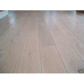Solid Oak flooring 15x130 x 600-2400 mm, pre-sanded and Lime White oiled, Prime grade