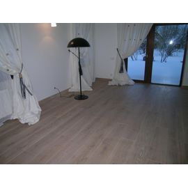 Solid Oak flooring 15x130 x 600-2400 mm, pre-sanded and Lime White oiled, Prime grade