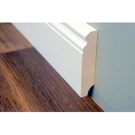Solidwood skirtings, historical profile of Hamburg, 20x90 mm, white painted