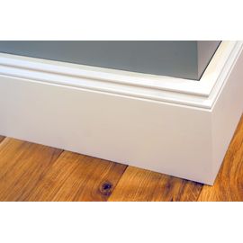 Solidwood skirtings, historical profile of Hamburg, 20x130 mm, white painted