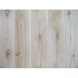 Massivholzdiele, Esche, 20x120x500-2800 mm, Sortierung Rustikal, gebürstet und weißgeölt